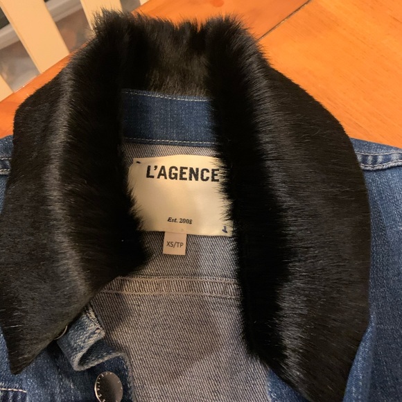 L’AGENCE denim jacket trimmed w/ real rabbit fur - Picture 4 of 6